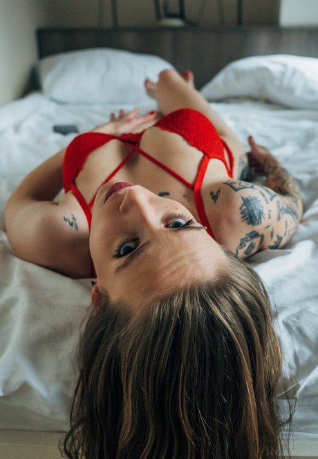 Foto di nudo di fuga di OnlyFans di Dijana Og