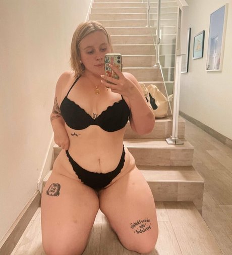 Foto di nudo di fuga di OnlyFans di Cherubbrat