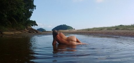Foto di nudo di fuga di OnlyFans di Lisa Aranha