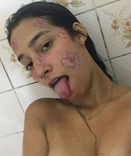 Foto di nudo di fuga di OnlyFans di Gitane011