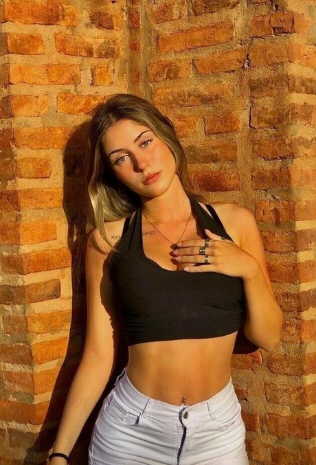 Foto di nudo di fuga di OnlyFans di Mia Fortu