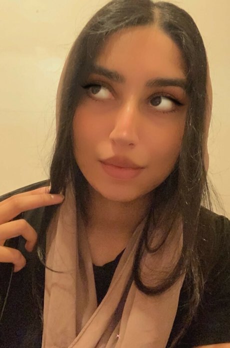 Foto di nudo di fuga di OnlyFans di Galinaxgoddess Uk Muslim