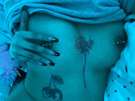 Foto di nudo di fuga di OnlyFans di Winryrockb3ll