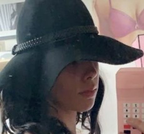 Foto di nudo di fuga di OnlyFans di Mireya Milan