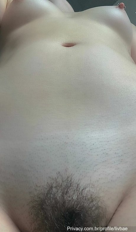 Foto di nudo di fuga di OnlyFans di Livbae