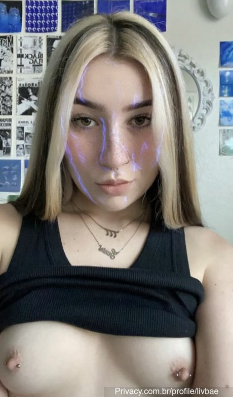 Foto di nudo di fuga di OnlyFans di Livbae