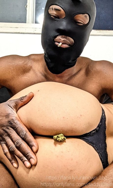 Foto di nudo di fuga di OnlyFans di Daddyslilsin