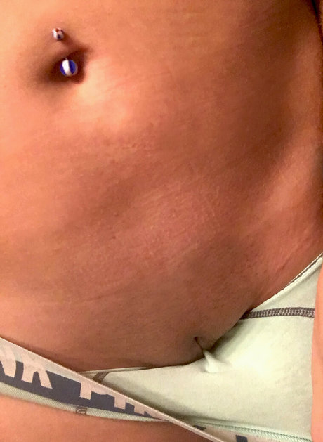 Foto di nudo di fuga di OnlyFans di Broomtrail