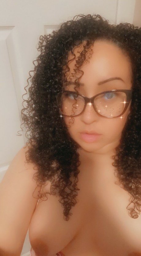 Foto di nudo di fuga di OnlyFans di Justinee Starr