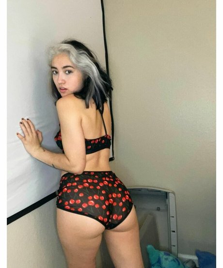 Foto di nudo di fuga di OnlyFans di Jackieemuah