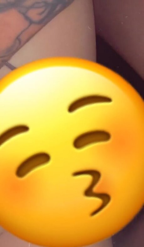 Foto di nudo di fuga di OnlyFans di Trinbabiie