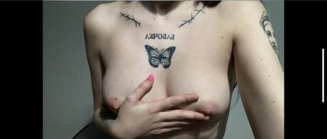 Foto di nudo di fuga di OnlyFans di Emma Lacova