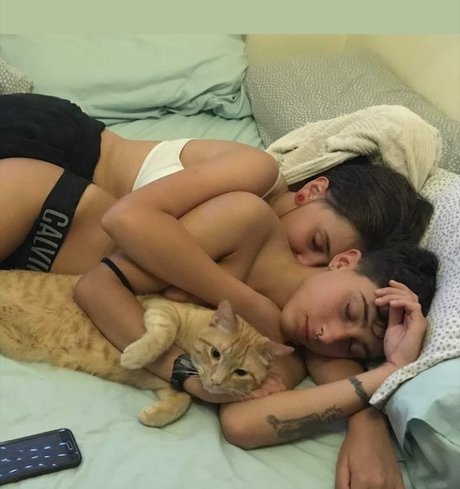 Foto di nudo di fuga di OnlyFans di Laubrasil