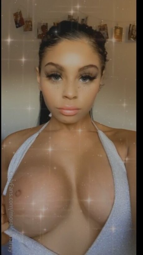 Foto di nudo di fuga di OnlyFans di Morainemarley