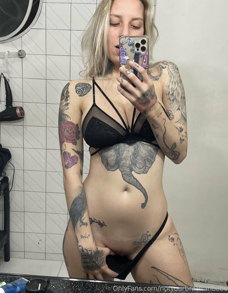 Foto di nudo di fuga di OnlyFans di Sans3v3rini