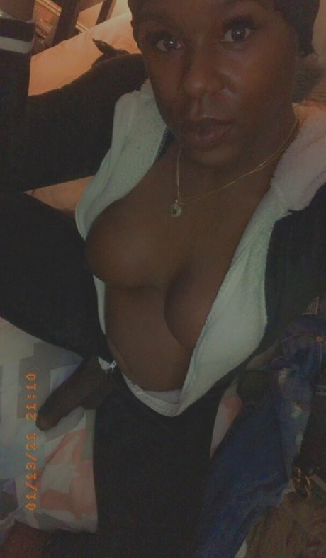 Foto di nudo di fuga di OnlyFans di Therealtsjuicy