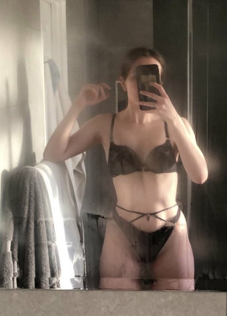 Foto di nudo di fuga di OnlyFans di Lilywatson25