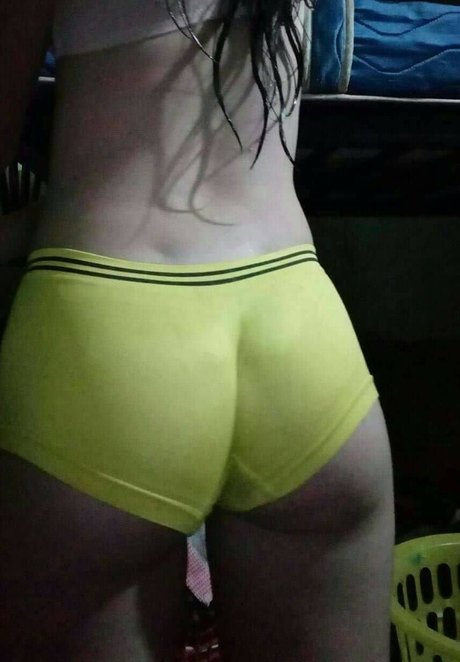 Foto di nudo di fuga di OnlyFans di Nelly Salgado