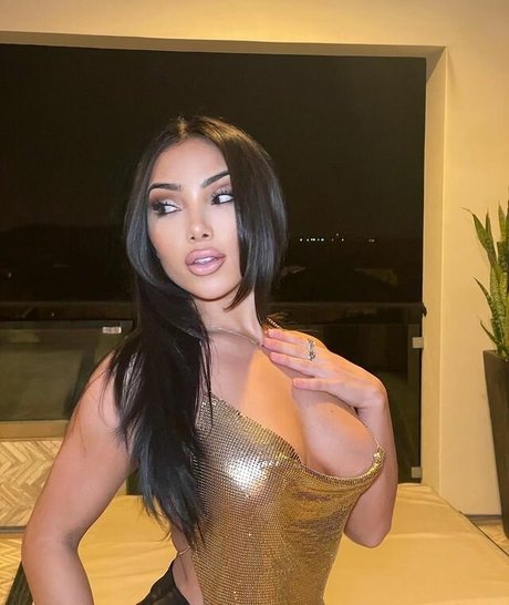 Foto di nudo di fuga di OnlyFans di Raquel Symons