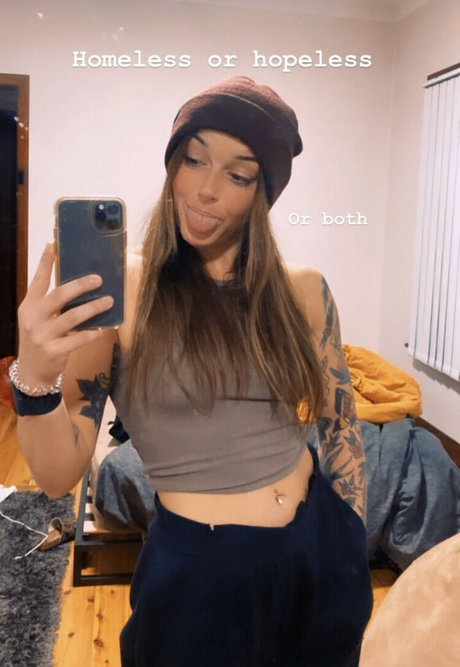 Foto di nudo di fuga di OnlyFans di Teeteee16