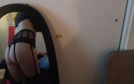Foto di nudo di fuga di OnlyFans di Prettyparasite666