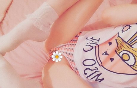 Foto di nudo di fuga di OnlyFans di Lilbabysophh