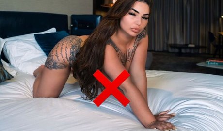 Foto di nudo di fuga di OnlyFans di Louisemcnamara