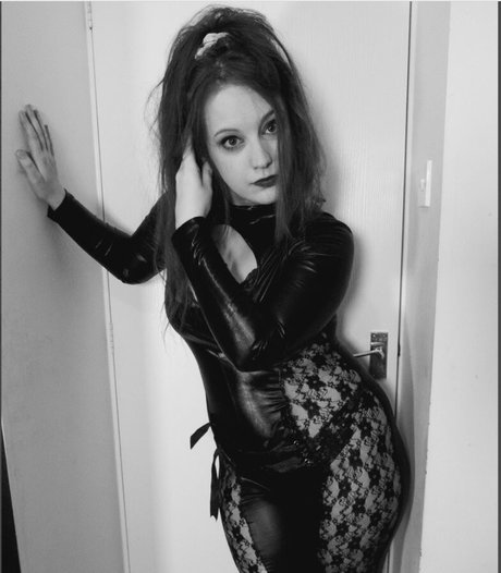 Foto di nudo di fuga di OnlyFans di Octavius Kitten