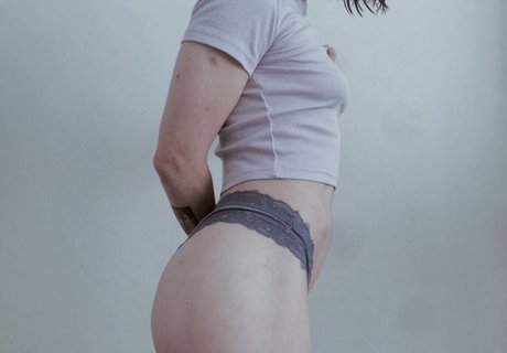 Foto di nudo di fuga di OnlyFans di Artsymoi