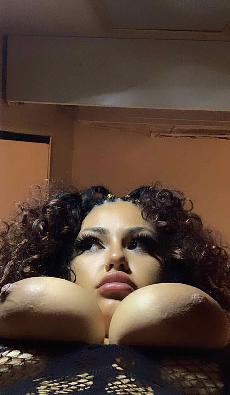 Foto di nudo di fuga di OnlyFans di Rosalbanaomi
