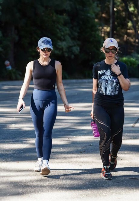 Foto di nudo di fuga di OnlyFans di Lucy Hale