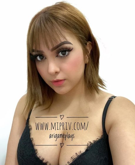 Foto di nudo di fuga di OnlyFans di Ari Game Plays