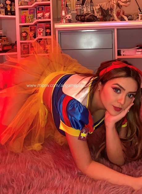Foto di nudo di fuga di OnlyFans di Ari Game Plays