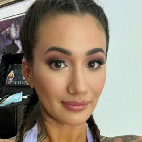 Foto di nudo di fuga di OnlyFans di Arabelle Raphael