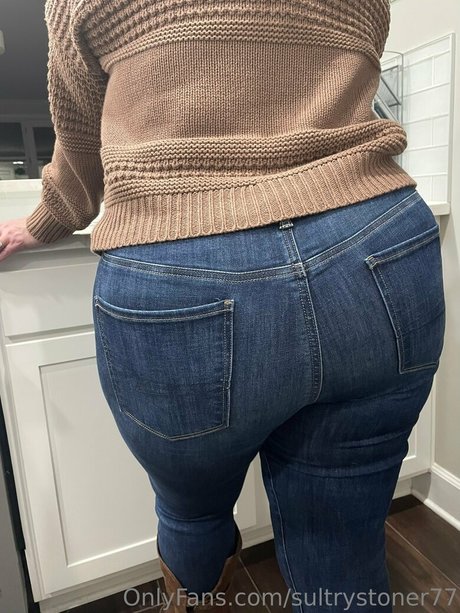 Foto di nudo di fuga di OnlyFans di Sultrystoner77