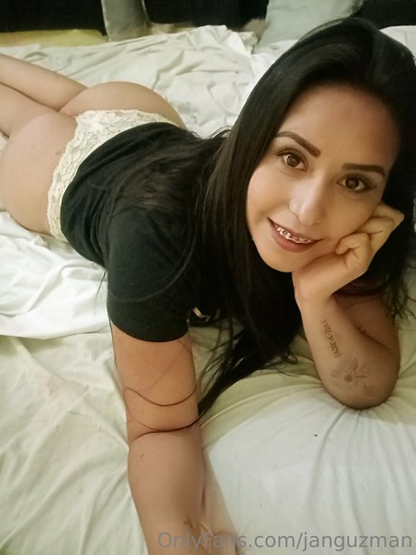 Foto di nudo di fuga di OnlyFans di Janeth Guzman