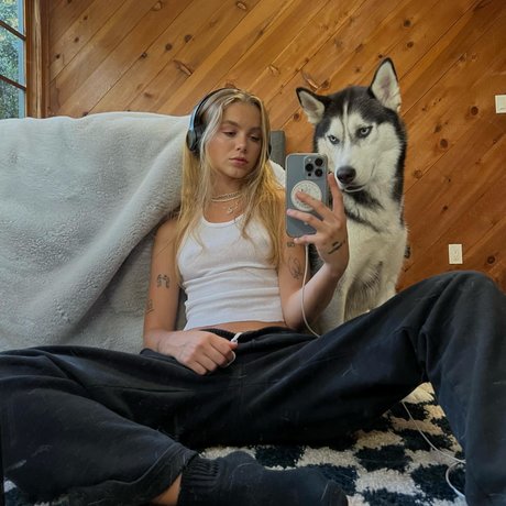 Foto di nudo di fuga di OnlyFans di Anna Shumate