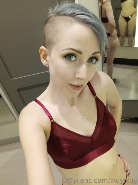 Ikuy Cosplayer