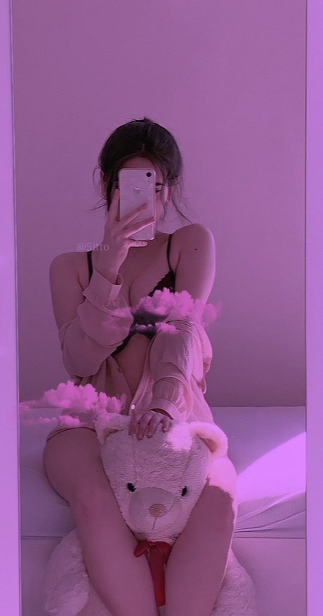 Foto di nudo di fuga di OnlyFans di Mersweb
