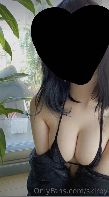 Foto di nudo di fuga di OnlyFans di Skirby