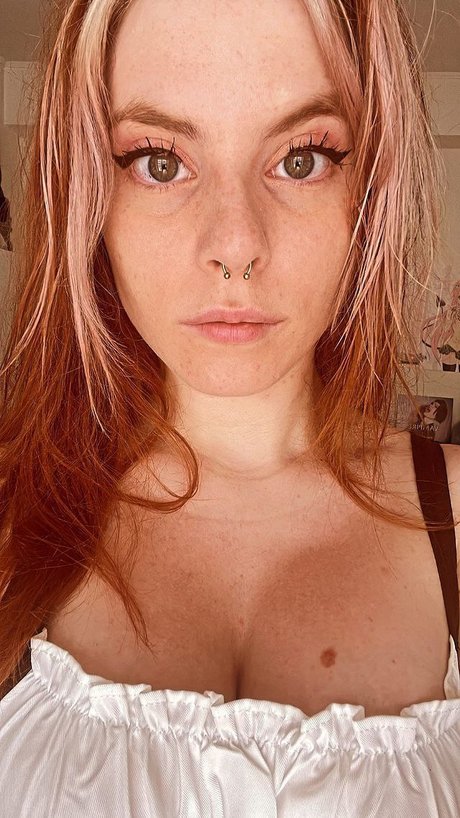 Lucilla Jiggly
