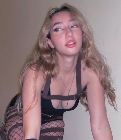 Sabrina Pezeshkian