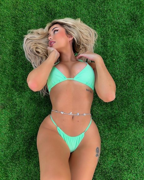 Foto di nudo di fuga di OnlyFans di Gwendolyn Celine