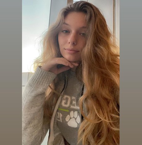 Foto di nudo di fuga di OnlyFans di Lydia Renae