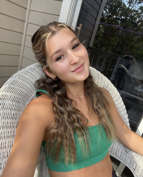 Foto di nudo di fuga di OnlyFans di Alyssa Schwimer