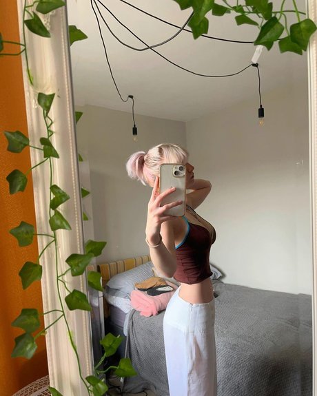 Foto di nudo di fuga di OnlyFans di M Ae 3