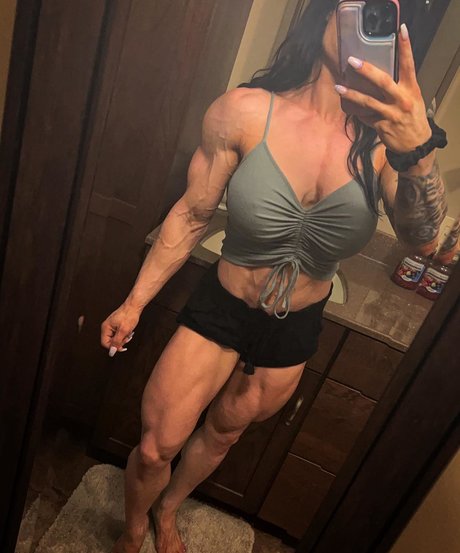 Foto di nudo di fuga di OnlyFans di Jacked Jess Fit