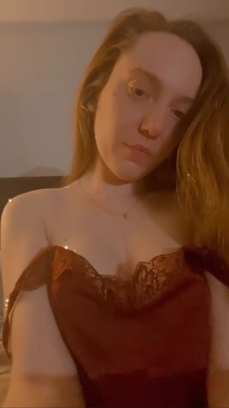Foto di nudo di fuga di OnlyFans di Jiji