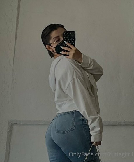 Foto di nudo di fuga di OnlyFans di Mariana Castro