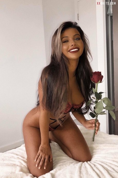 Foto di nudo di fuga di OnlyFans di Chloe Elizabeth